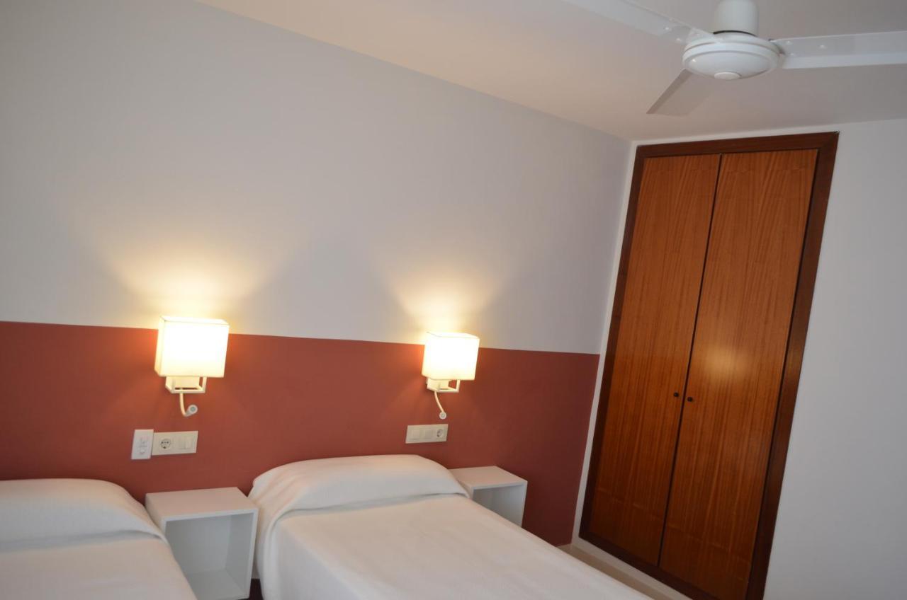 סנט אנטוני דה קלנג'ה Apartaments Gibert מראה חיצוני תמונה